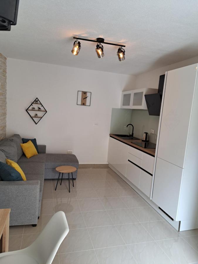Apartman Polegubic Biograd Na Moru Buitenkant foto