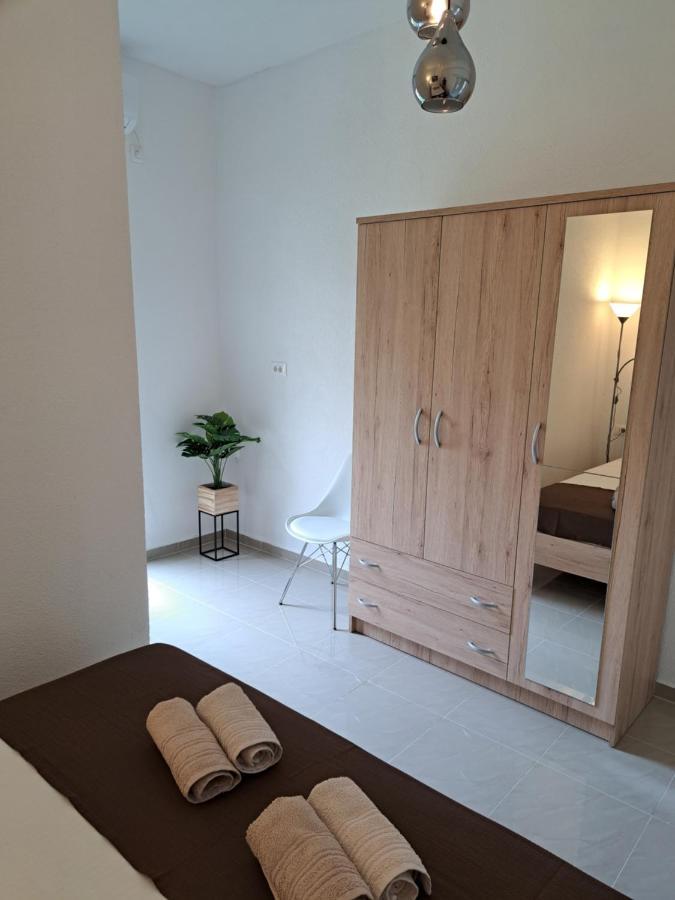 Apartman Polegubic Biograd Na Moru Buitenkant foto