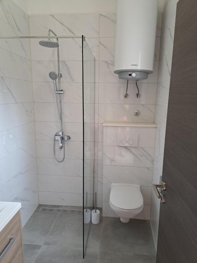 Apartman Polegubic Biograd Na Moru Buitenkant foto