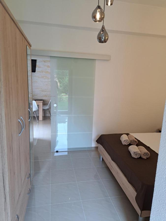 Apartman Polegubic Biograd Na Moru Buitenkant foto